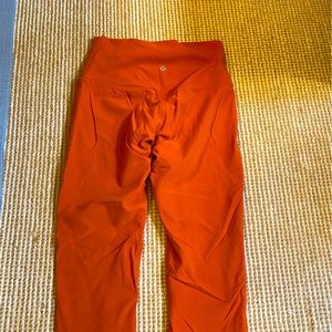 Lululemon High Rise Crop 23” LINED